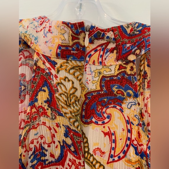 Multicoloured romper with shorts - Picture 7 of 8